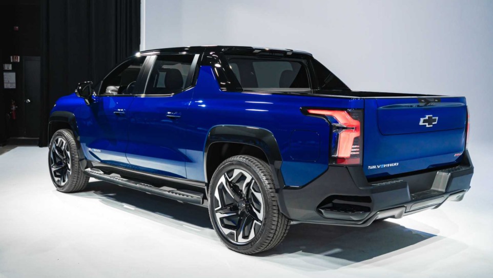 2025 Chevy Silverado EV Release Date & Price