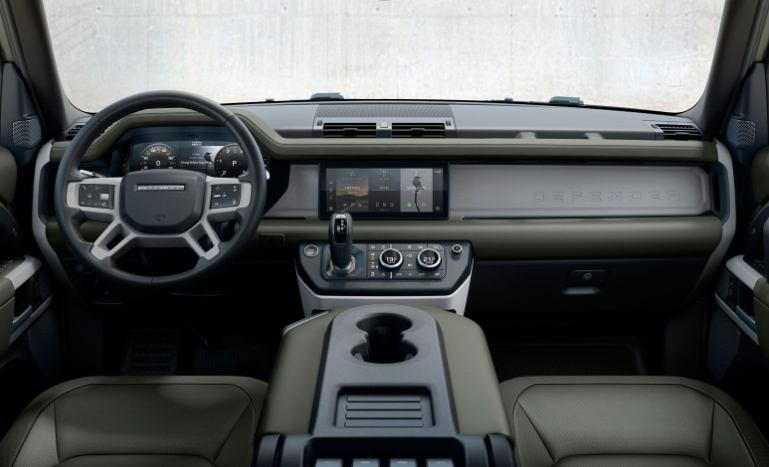 Land Rover Defender 2024